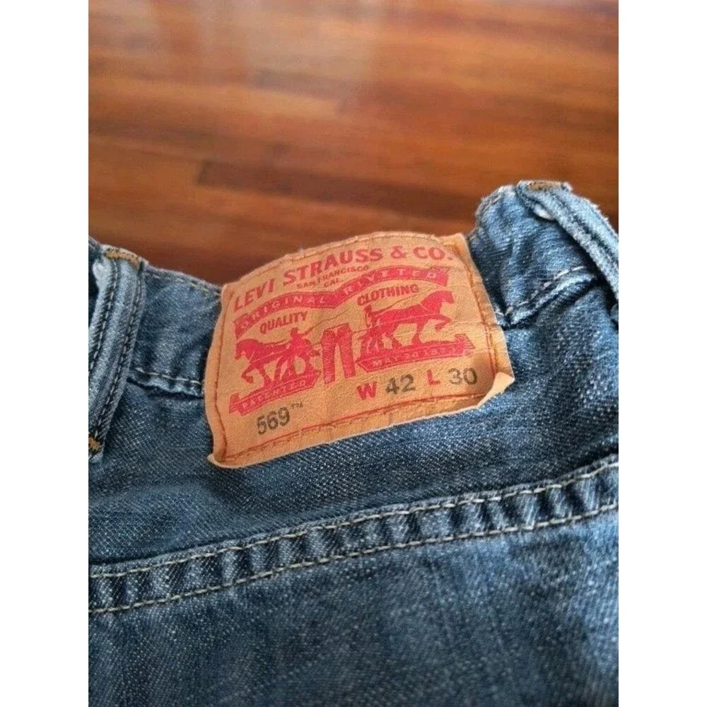 Levi's 569 Mens Loose Fit Jeans  100% Cotton Zipper 5 Pocket Great Condition